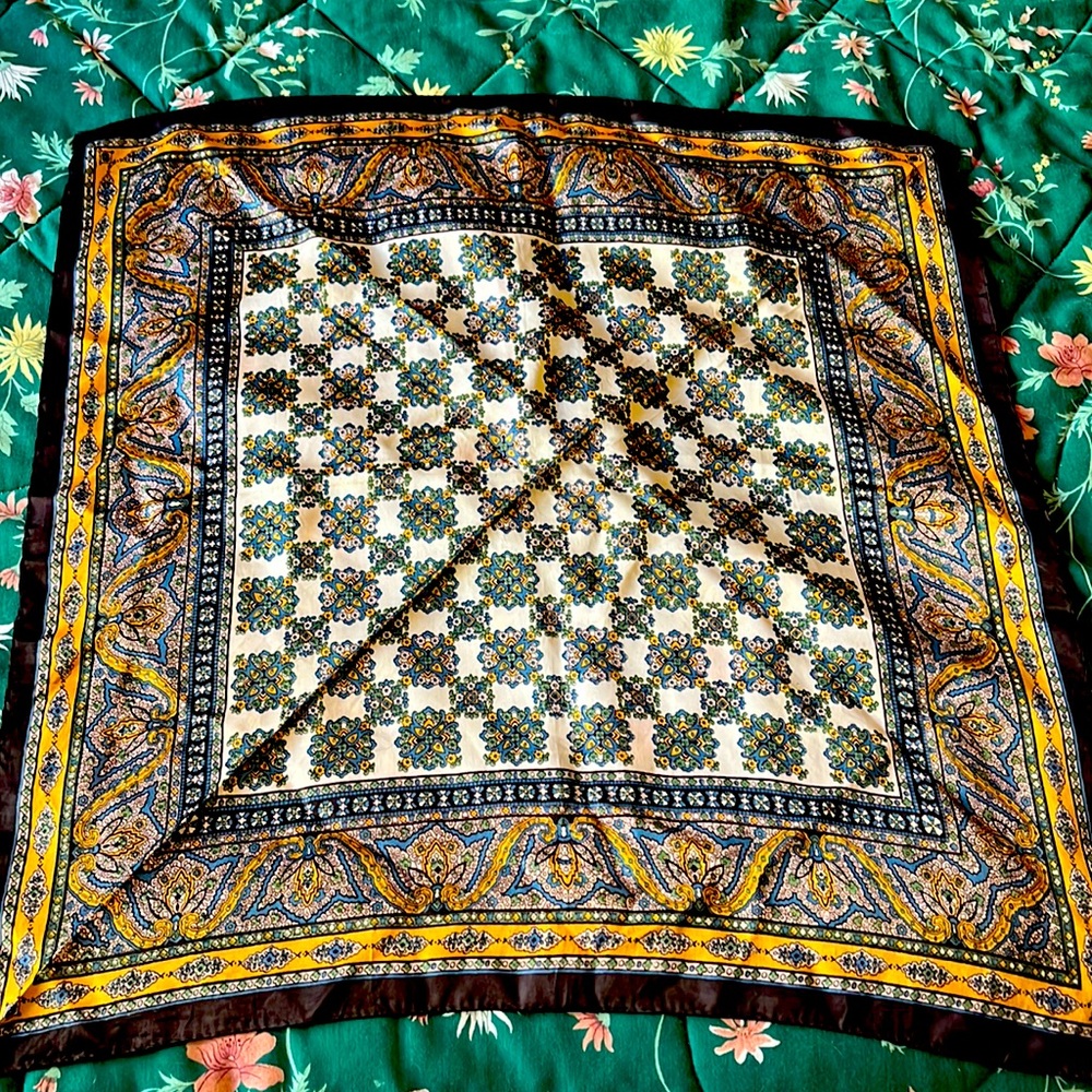 stunning vintage silk scarf